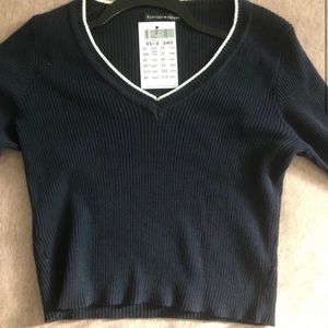 Brandy Melville cropped sweater